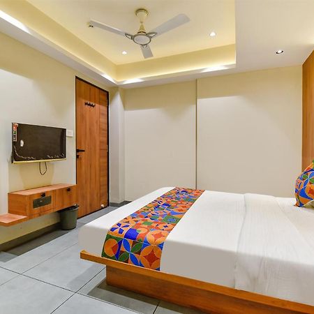 Fabhotel Udhna Inn, Near Udhna Junction Surate Extérieur photo