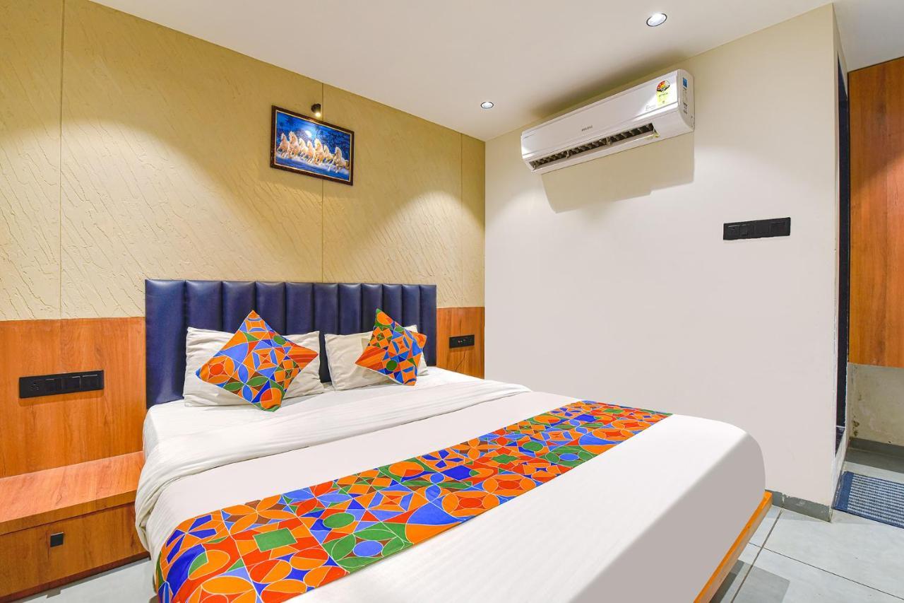 Fabhotel Udhna Inn, Near Udhna Junction Surate Extérieur photo