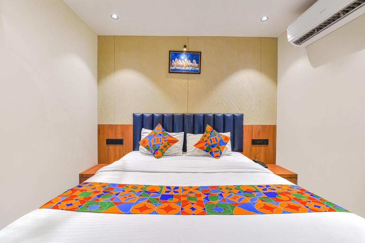 Fabhotel Udhna Inn, Near Udhna Junction Surate Extérieur photo