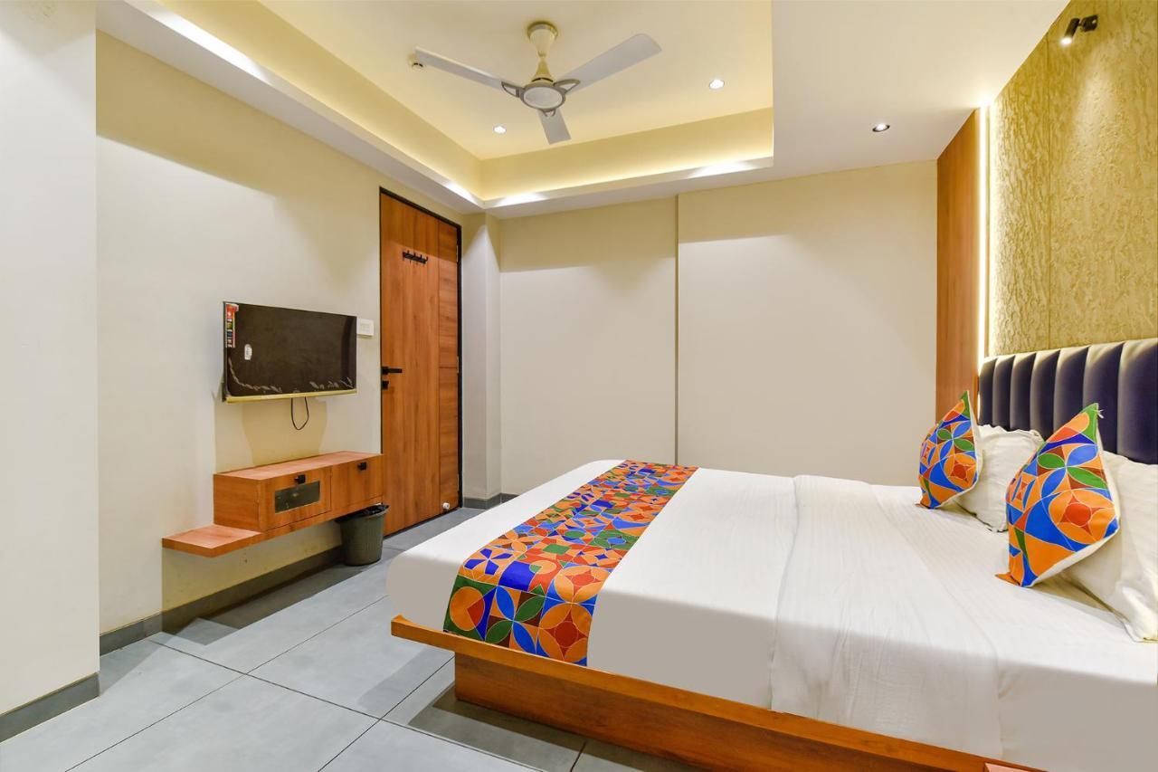 Fabhotel Udhna Inn, Near Udhna Junction Surate Extérieur photo