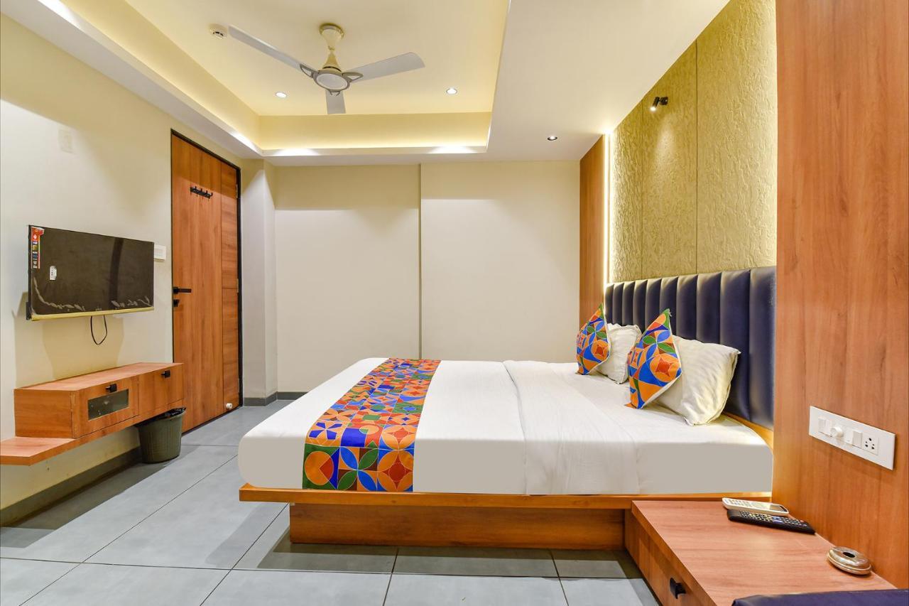 Fabhotel Udhna Inn, Near Udhna Junction Surate Extérieur photo