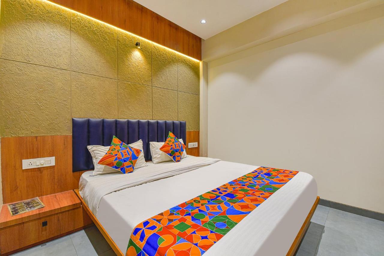 Fabhotel Udhna Inn, Near Udhna Junction Surate Extérieur photo