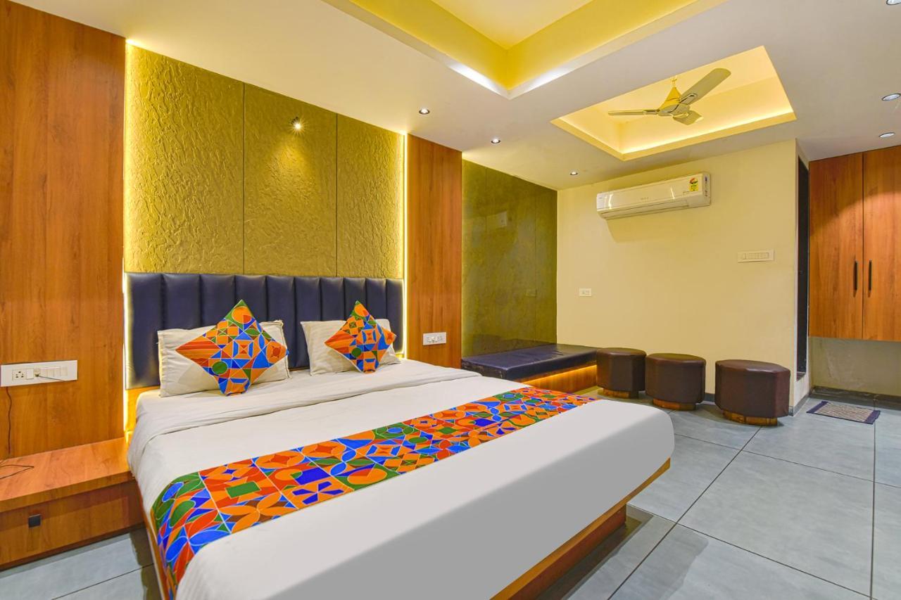 Fabhotel Udhna Inn, Near Udhna Junction Surate Extérieur photo