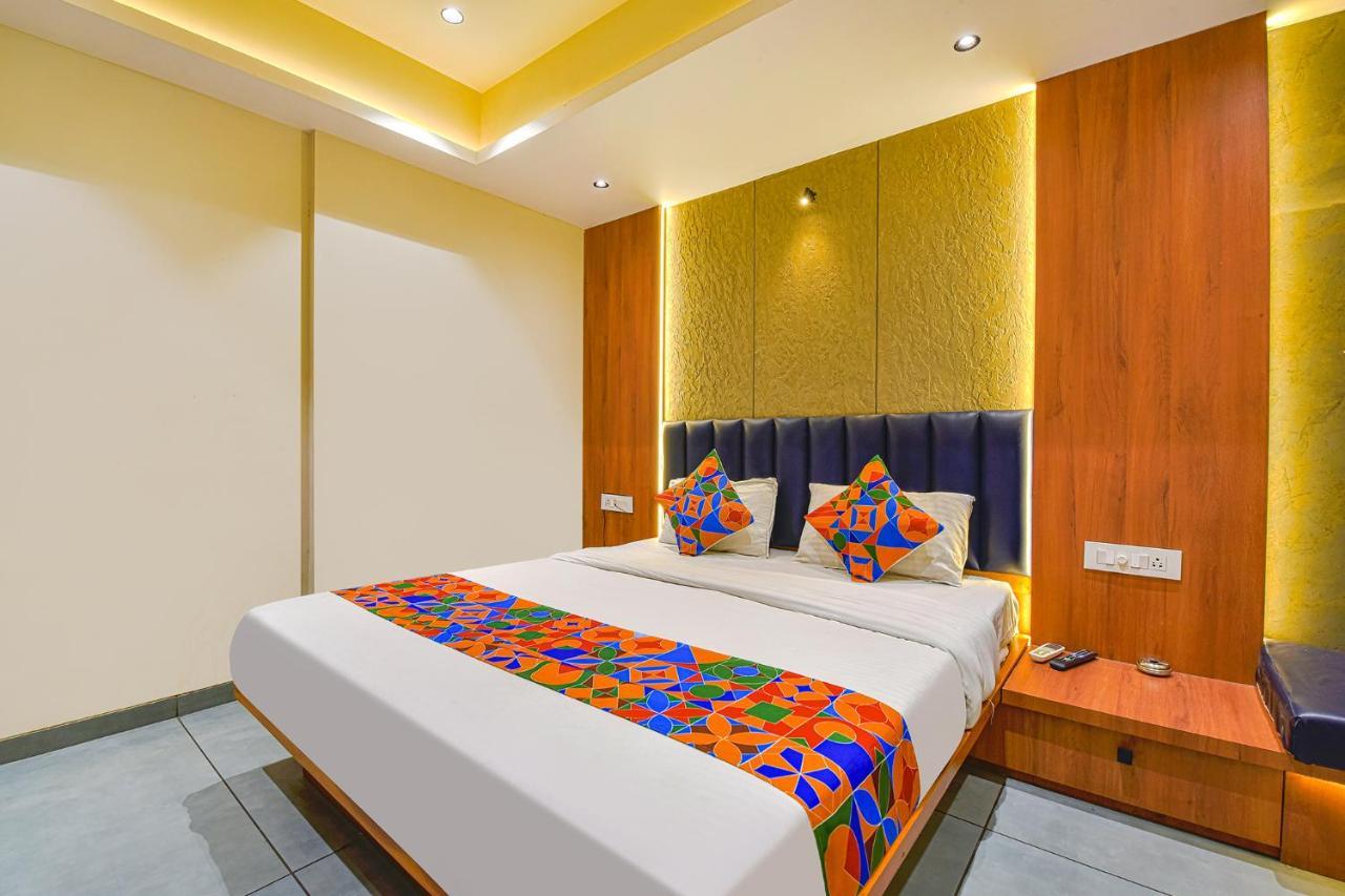 Fabhotel Udhna Inn, Near Udhna Junction Surate Extérieur photo